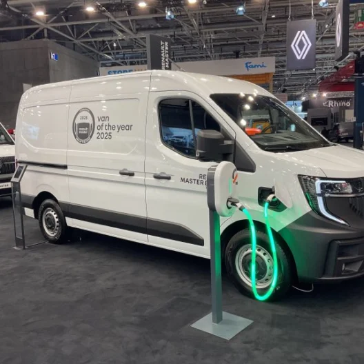 New Renault Master conquers 33rd International Van of the Year Award 2025